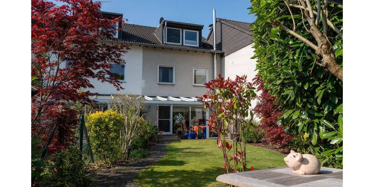 Reihenmittelhaus Essen Frintrop - 6 Zimmer, 150 m&sup2;, 535.000&euro; | Angebot:26455360