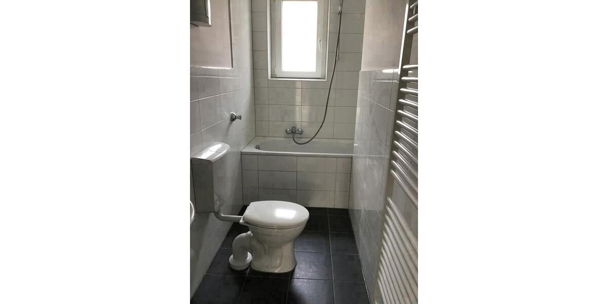 Erdgeschoßwohnung Essen Huttrop - 2 Zimmer, 61 m&sup2;, 667&euro; | Angebot:25356232