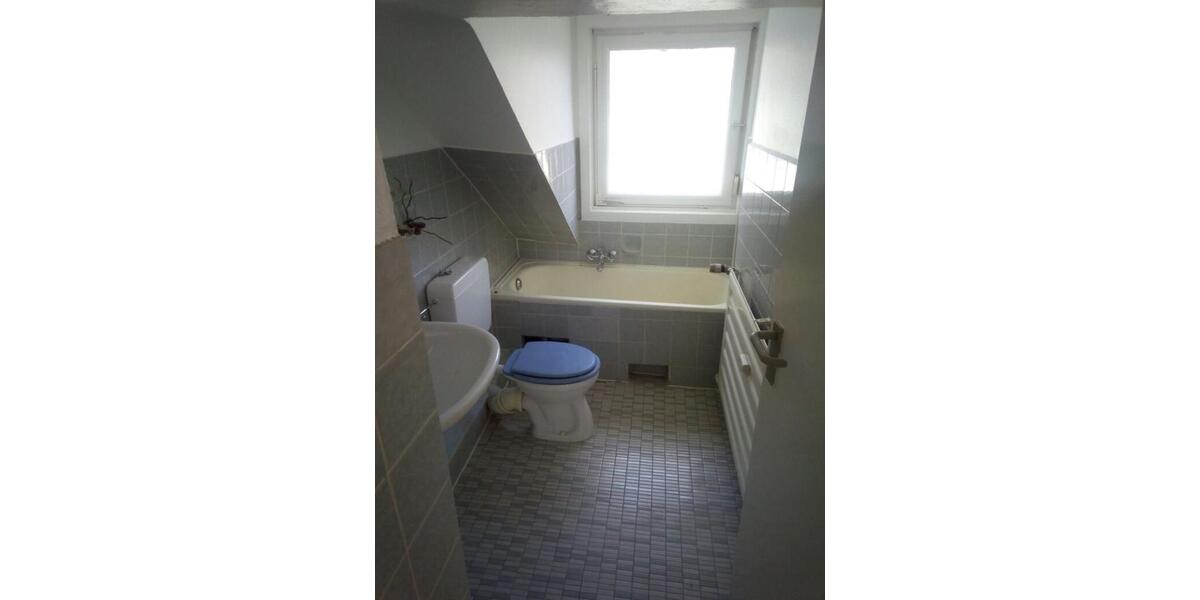 Dachgeschoßwohnung Wuppertal Barmen - 3 Zimmer, 75 m&sup2;, 599&euro; | Angebot:25960383