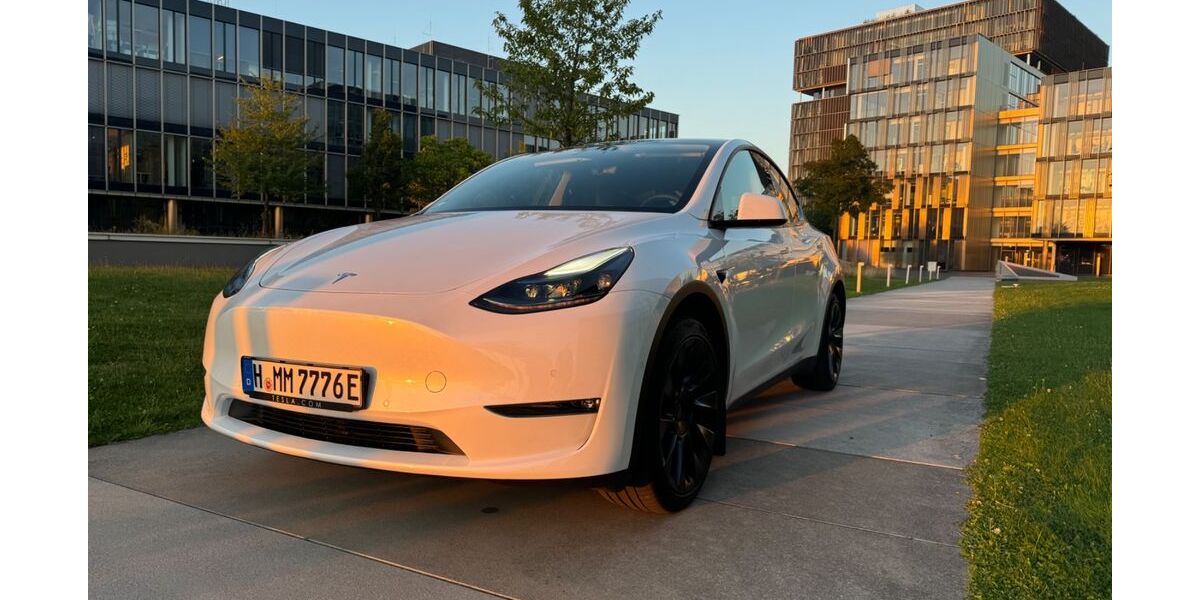 Tesla Model Y 49.839 km 33.900 &euro; Essen 45355