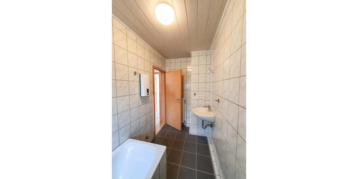 Etagenwohnung Oberhausen Alt-Oberhausen - 3.5 Zimmer, 70 m&sup2;, 490&euro; | Angebot:25918591