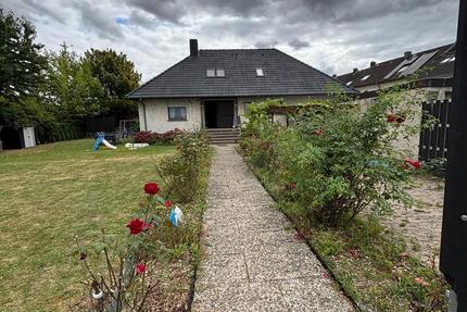 Wohnung Lünen Alstedde - 8 Zimmer, 216 m&sup2;, 1.890&euro; | Angebot:26051024