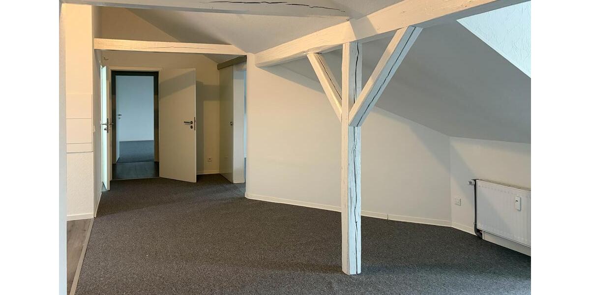 Dachgeschoßwohnung Gevelsberg - 4 Zimmer, 81 m&sup2;, 610&euro; | Angebot:25234927
