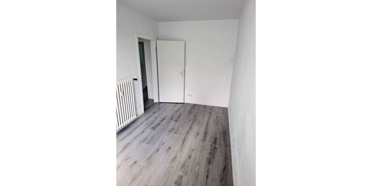 Etagenwohnung Gelsenkirchen Beckhausen - 3 Zimmer, 75 m&sup2;, 420&euro; | Angebot:26487849