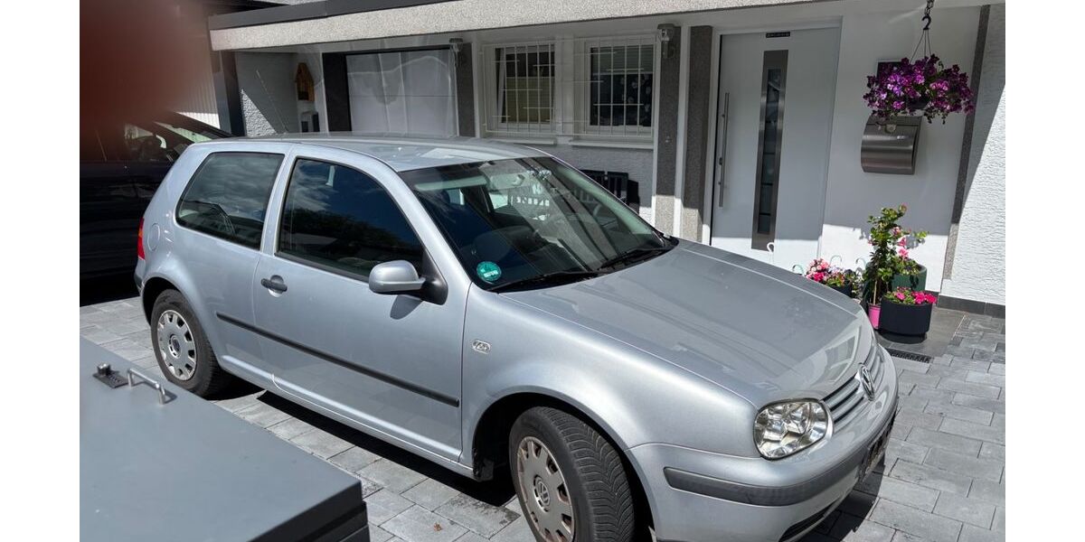 VW Golf 178.000 km 1.950 &euro; Hagen 58093