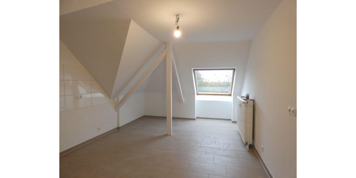 Dachgeschoßwohnung Essen Stadtbezirk II - 3 Zimmer, 81 m&sup2;, 955&euro; | Angebot:25720444