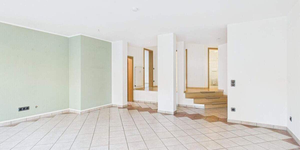 Etagenwohnung Recklinghausen Stadtmitte - 2 Zimmer, 106 m&sup2;, 229.500&euro; | Angebot:25738374