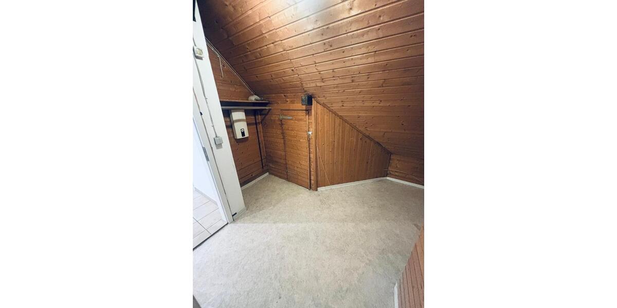 Dachgeschoßwohnung Gladbeck - 3.5 Zimmer, 95 m&sup2;, 665&euro; | Angebot:25932226