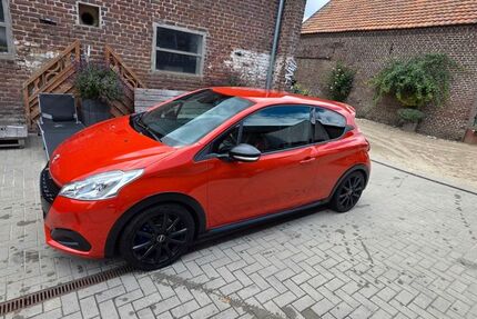 Peugeot 208 218.000 km 9.000 &euro; Oberhausen 46049