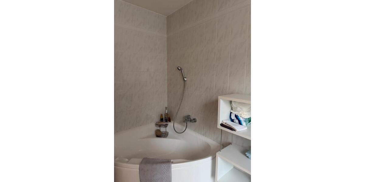 Erdgeschoßwohnung Bochum Eppendorf - 3.5 Zimmer, 100 m&sup2;, 1.200&euro; | Angebot:24772473