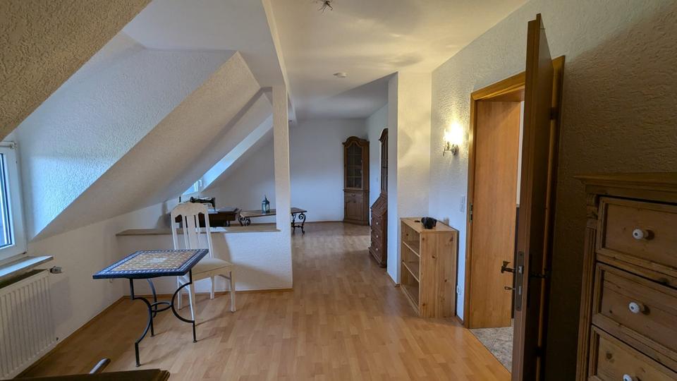 Dachgeschoßwohnung Gelsenkirchen Gelsenkirchen-West - 3 Zimmer, 67 m&sup2;, 600&euro; | Angebot:24846423