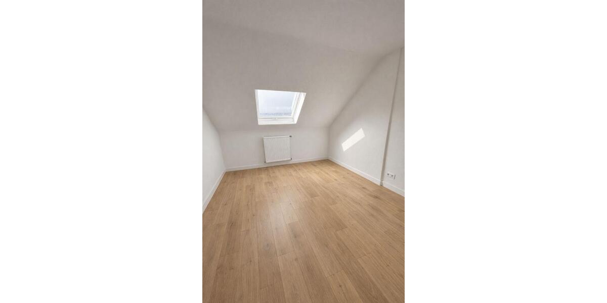 Dachgeschoßwohnung Velbert Velbert-Mitte - 5 Zimmer, 110 m&sup2;, 850&euro; | Angebot:25932984