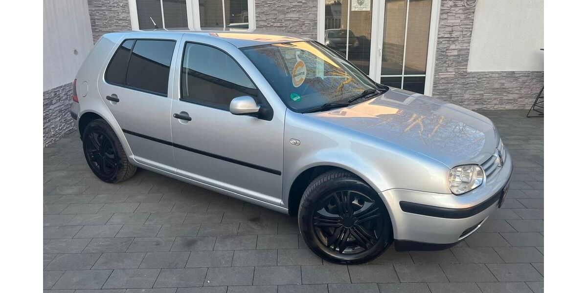VW Golf 128.000 km 4.490 &euro; Oberhausen 46145