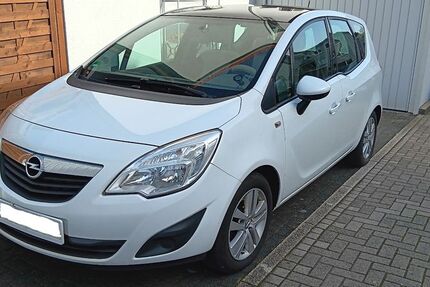 Opel Meriva 210.000 km 2.999 &euro; Bochum 44799
