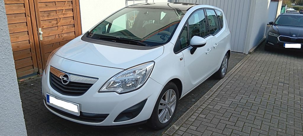 Opel Meriva 210.000 km 2.999 &euro; Bochum 44799