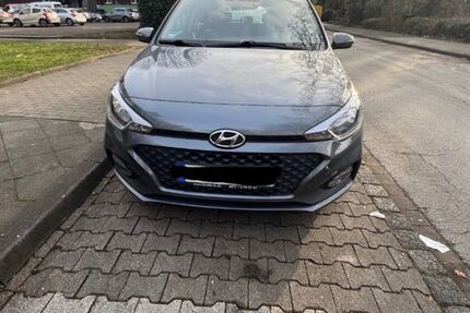 Hyundai i20 90.000 km 11.500 &euro; gelsenkirchen 45884