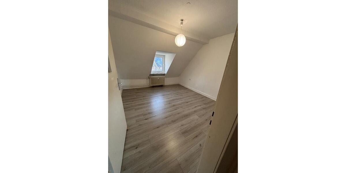 Dachgeschoßwohnung Bochum Bochum-Mitte - 2 Zimmer, 63 m&sup2;, 560&euro; | Angebot:24766524