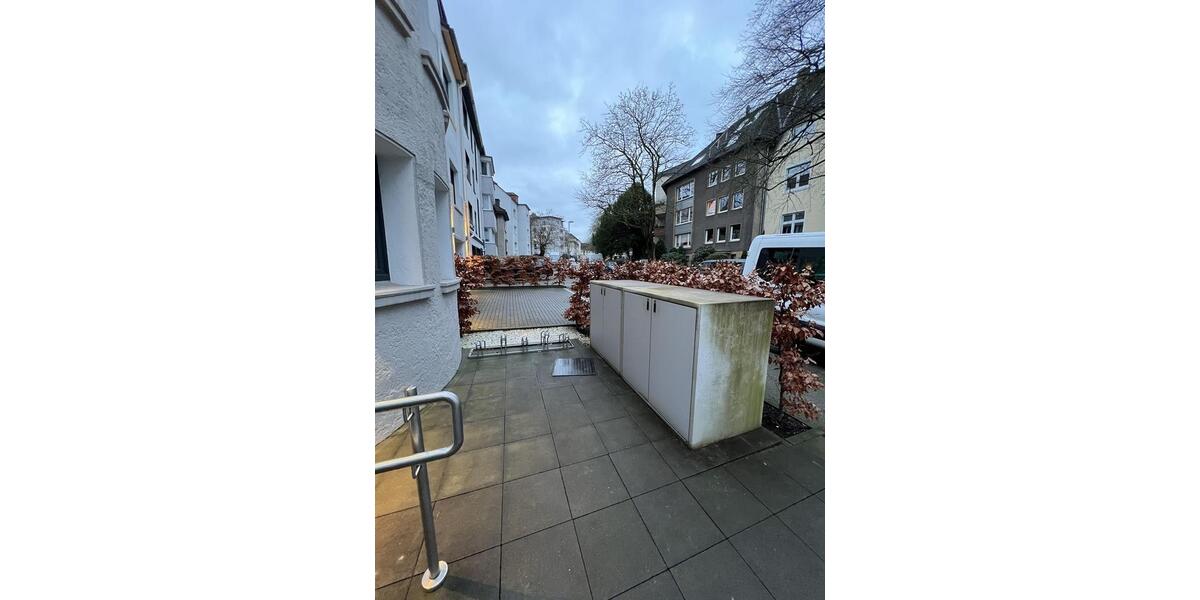 Etagenwohnung Essen Südviertel - 1 Zimmer, 71 m&sup2;, 750&euro; | Angebot:25887572