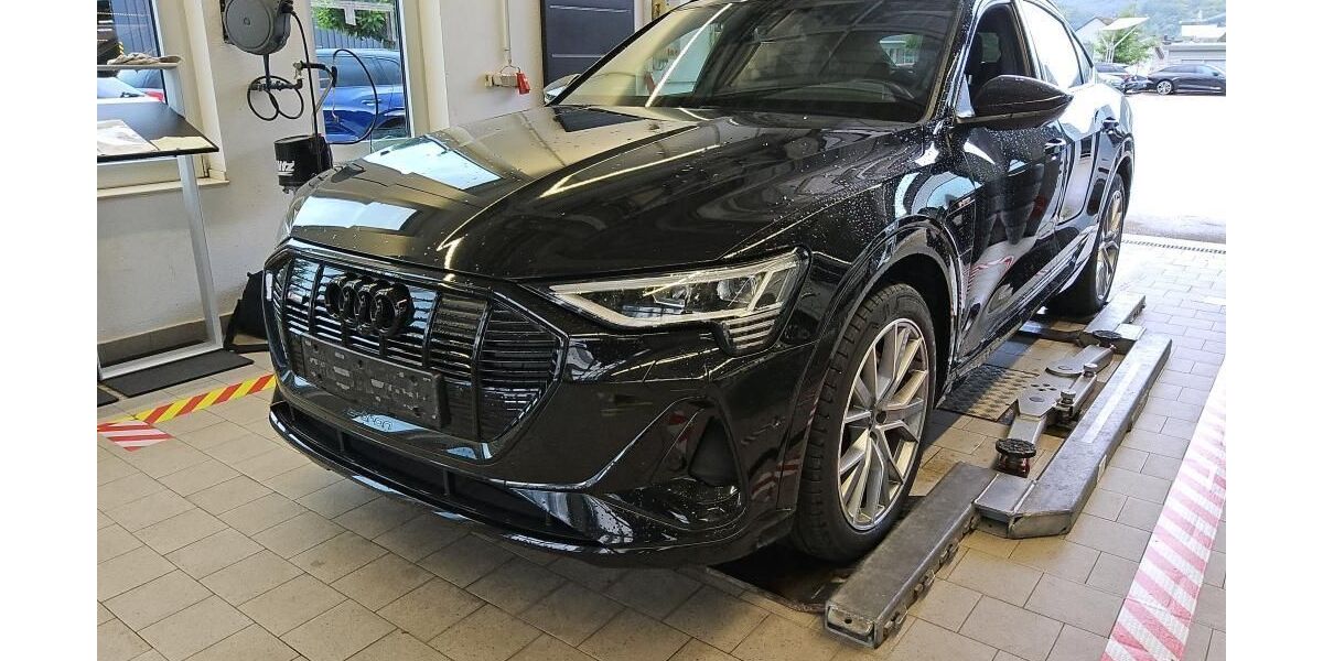 Audi e-tron 56.302 km 29.620 &euro; Hagen 58091
