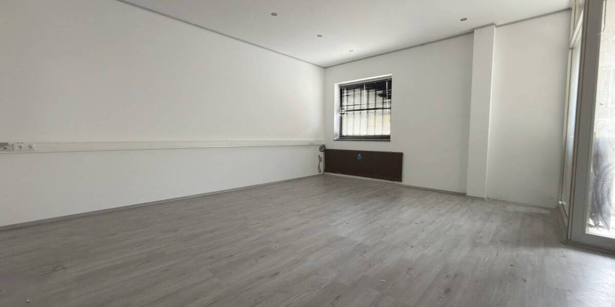 Gewerbeobjekt Oberhausen Lirich-Nord - 9 Zimmer, 2.300&euro; | Angebot:26585910
