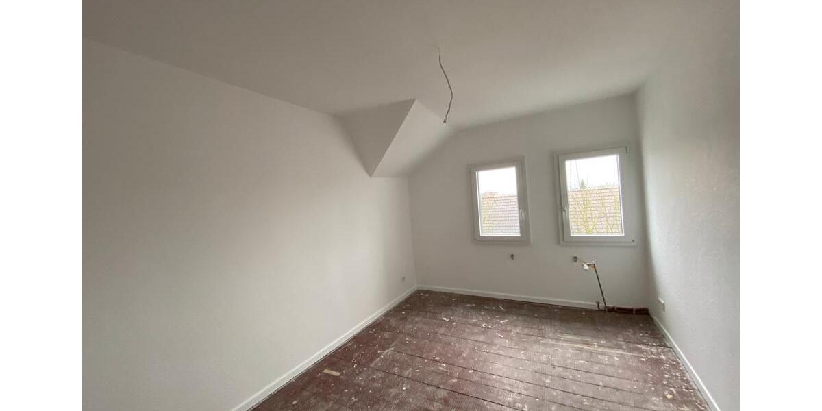 Dachgeschoßwohnung Gevelsberg - 3 Zimmer, 60 m&sup2;, 550&euro; | Angebot:25612800