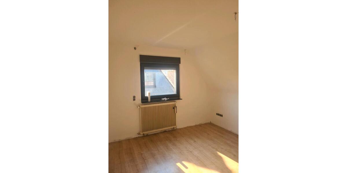 Etagenwohnung Lünen Brambauer - 3 Zimmer, 70 m&sup2;, 860&euro; | Angebot:25853060