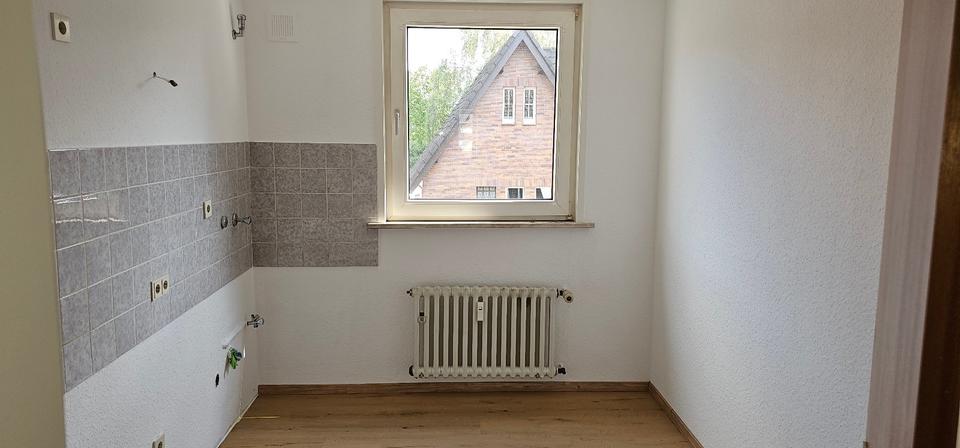 Dachgeschoßwohnung Gelsenkirchen Erle - 3.5 Zimmer, 71 m&sup2;, 367&euro; | Angebot:17052818