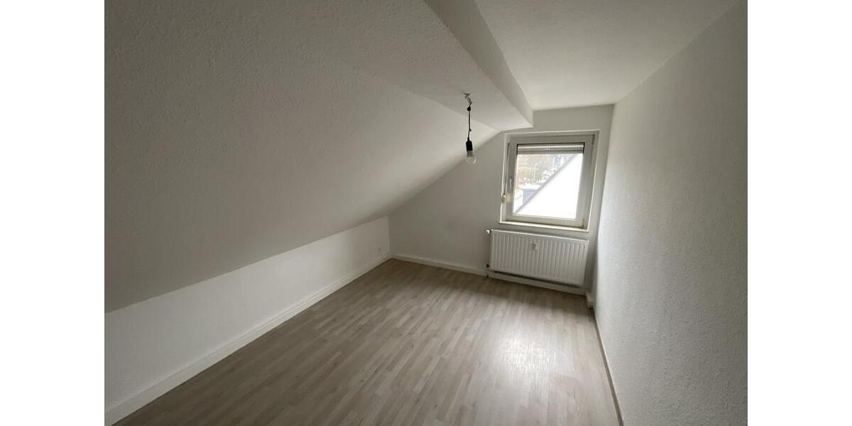Dachgeschoßwohnung Essen Stadtbezirk IV - 2 Zimmer, 48 m&sup2;, 409&euro; | Angebot:25423606