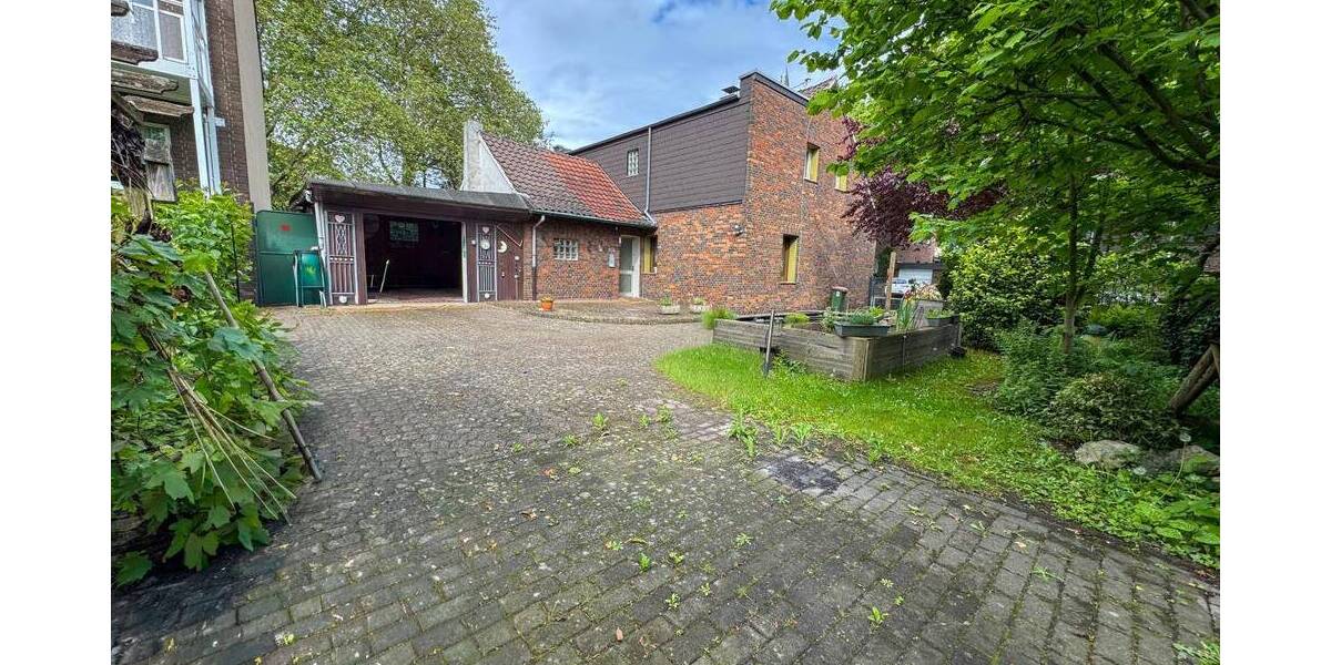 Einfamilienhaus Oberhausen Sterkrade-Mitte - 8 Zimmer, 145 m&sup2;, 275.000&euro; | Angebot:26572490