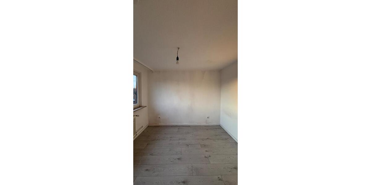 Etagenwohnung Bottrop Ebel - 4.5 Zimmer, 95 m&sup2;, 902&euro; | Angebot:26194917