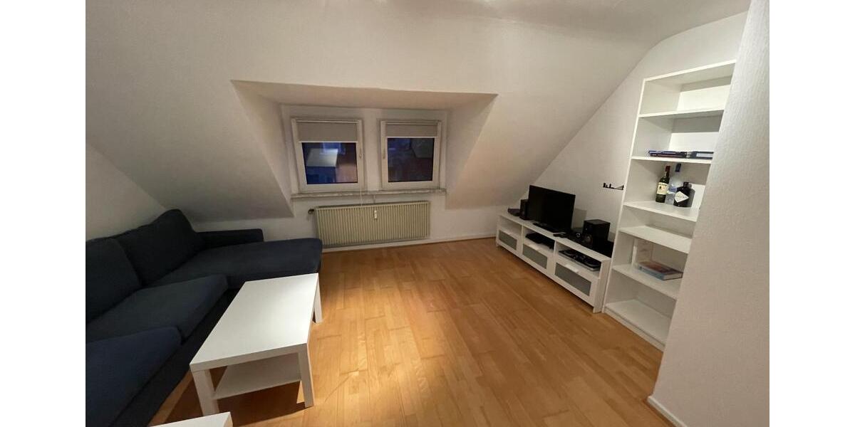 Dachgeschoßwohnung Essen Stadtbezirk II - 2.5 Zimmer, 56 m&sup2;, 520&euro; | Angebot:25933977