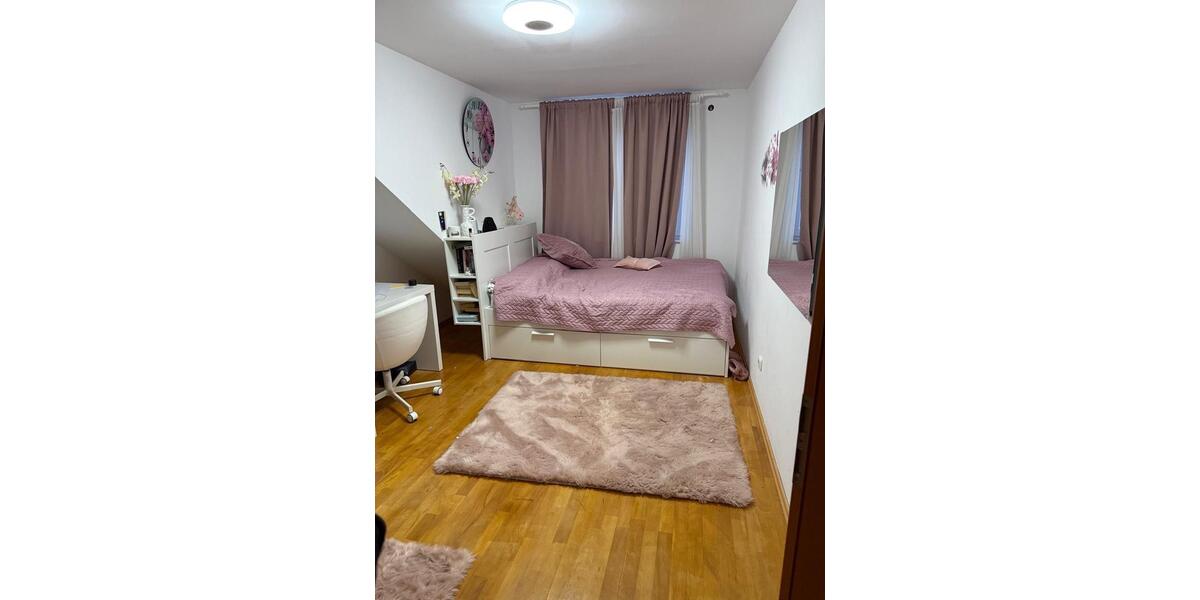 Reihenhaus Bochum Günnigfeld - 8 Zimmer, 225 m&sup2;, 610.000&euro; | Angebot:25793020