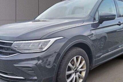 VW Tiguan 198.000 km 18.900 &euro; Bochum 44793