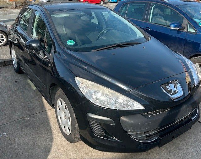 Peugeot 308 146.100 km 2.380 &euro; Wuppertal 42289