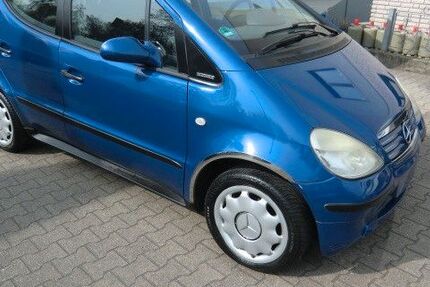 Mercedes-Benz A 160 145.819 km 1.450 &euro; Essen 45326
