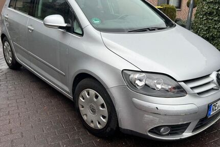 VW Golf Plus 108.000 km 4.900 &euro; Marl 45770