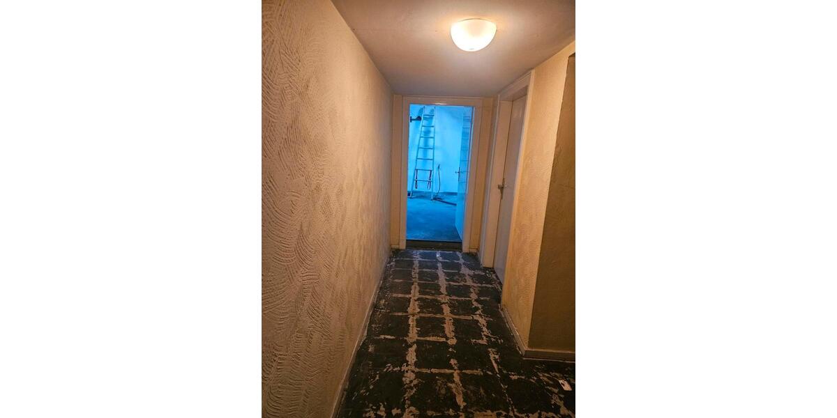 Dachgeschoßwohnung Wuppertal Barmen - 3 Zimmer, 500&euro; | Angebot:23220402