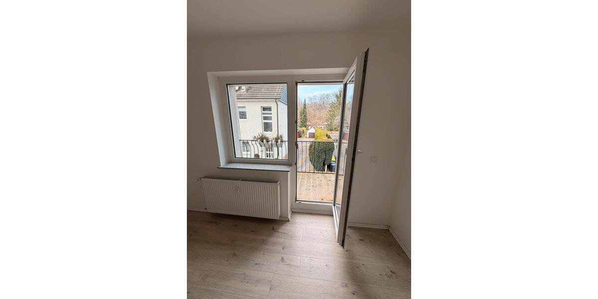 Etagenwohnung Ennepetal - 4 Zimmer, 100 m&sup2;, 1.260&euro; | Angebot:25815757