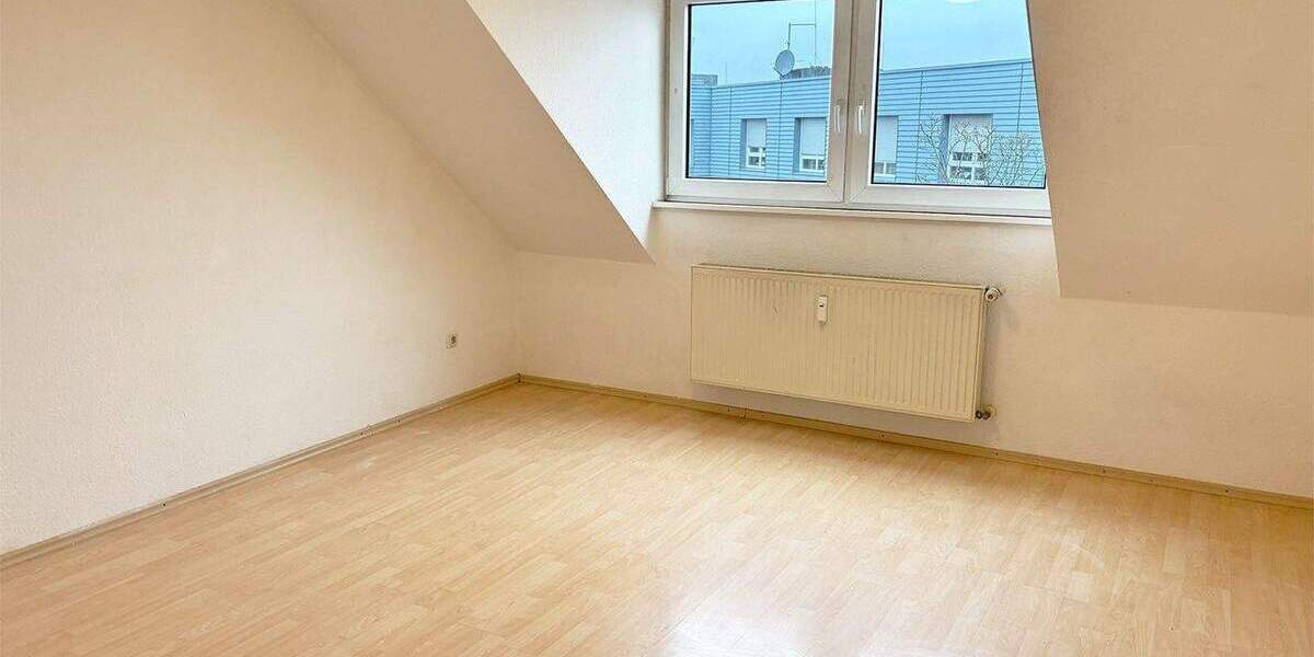 Zimmer Essen Stadtkern - 4 Zimmer, 95 m&sup2;, 890&euro; | Angebot:25773897