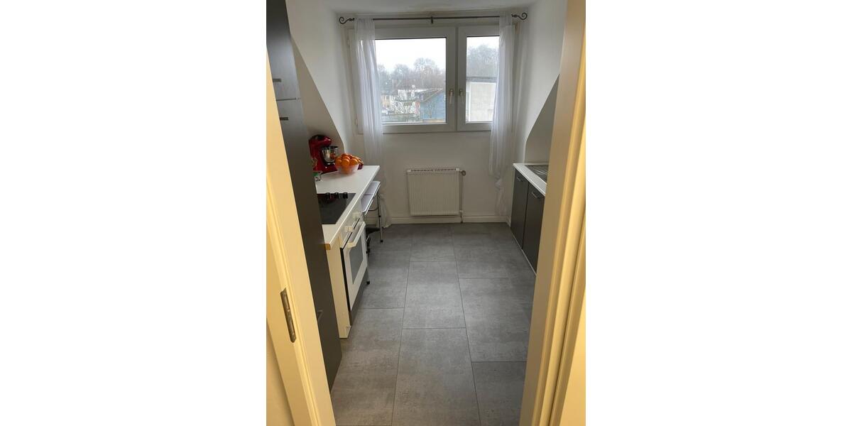 Dachgeschoßwohnung Essen Stadtbezirk V - 2 Zimmer, 50 m&sup2;, 550&euro; | Angebot:25298972