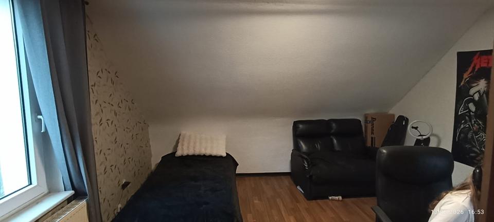 Dachgeschoßwohnung Gelsenkirchen Gelsenkirchen-West - 1 Zimmer, 72 m&sup2;, 700&euro; | Angebot:25918022
