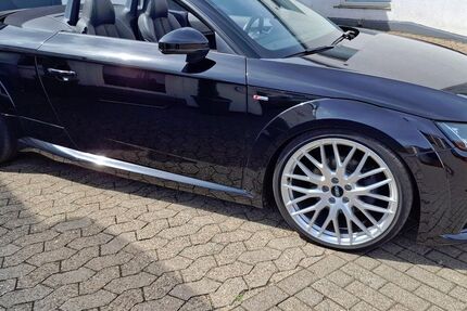 Audi TT 99.350 km 24.700 &euro; Velbert 42553