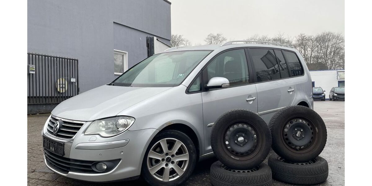 VW Touran 260.000 km 3.680 &euro; Essen 45326