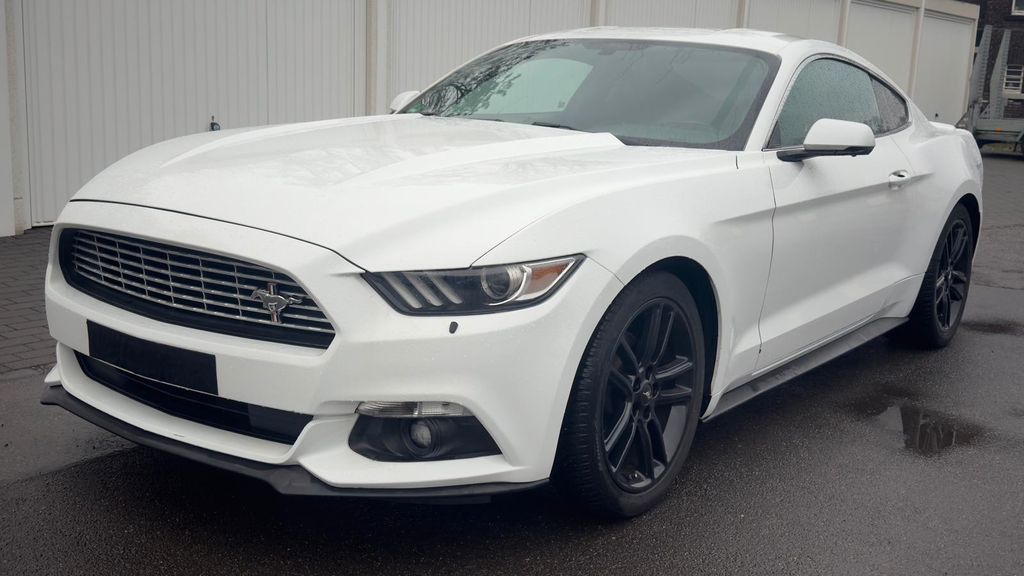 Ford Mustang 110.507 km 15.900 &euro; Gelsenkirchen 45884