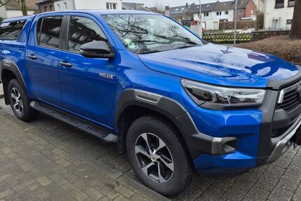 Toyota Hilux 93.000 km 41.999 &euro; Recklinghausen 45657