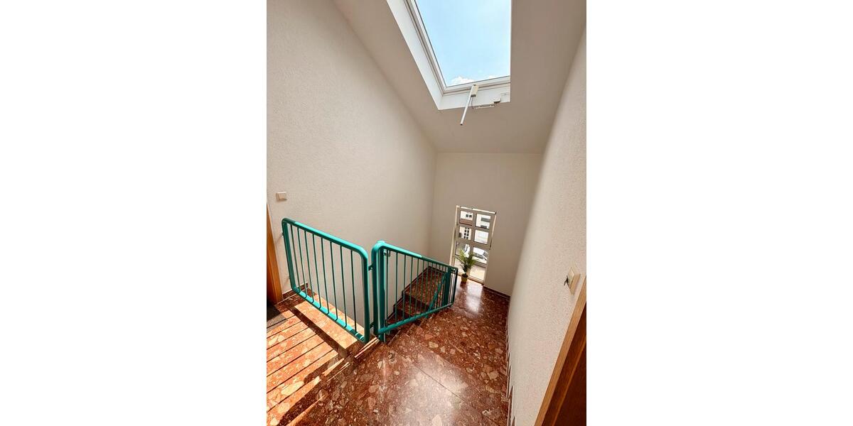 Dachgeschoßwohnung Hattingen Blankenstein - 4 Zimmer, 98 m&sup2;, 210.000&euro; | Angebot:26035213