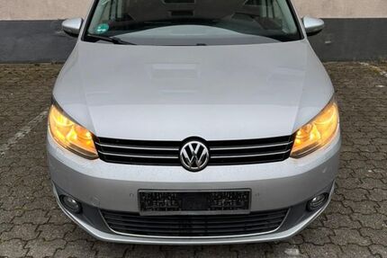 VW Touran 147.000 km 10.900 &euro; Essen 45326