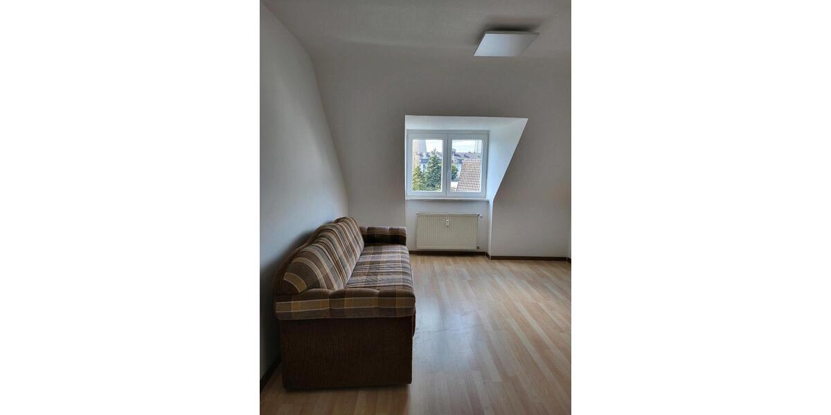 Dachgeschoßwohnung Essen Stadtbezirk V - 2.5 Zimmer, 47 m&sup2;, 650&euro; | Angebot:26003627