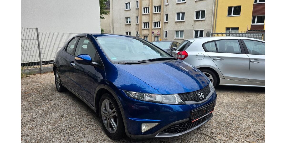 Honda Civic 152.000 km 6.100 &euro; Essen 45144