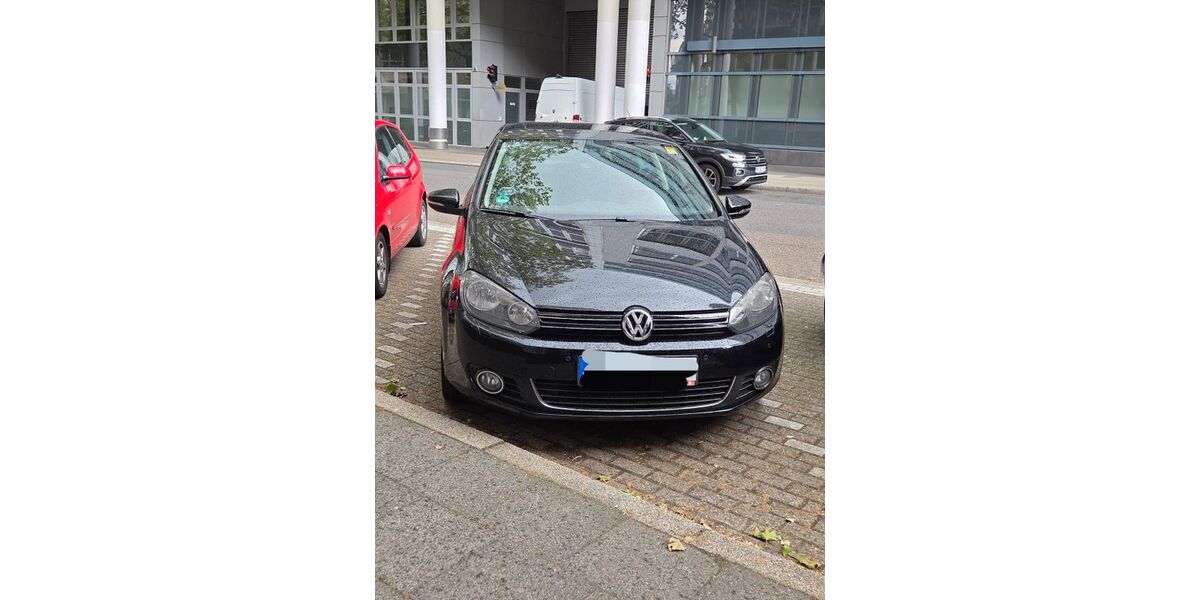 VW Golf 137.400 km 6.900 &euro; Essen 45128